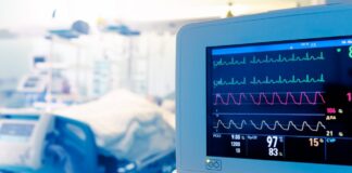 Docente herida en atentado permanece en cuidados intensivos con pronóstico reservado