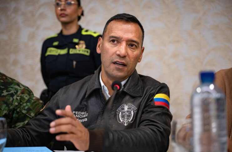 Ministro de Defensa envía mensaje de aliento a funcionarios secuestrados en Arauca.