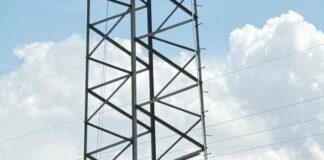 Hace unos meses, Sarare FM Estéreo dio a conocer el grave riesgo que corría una torre de conducción eléctrica.